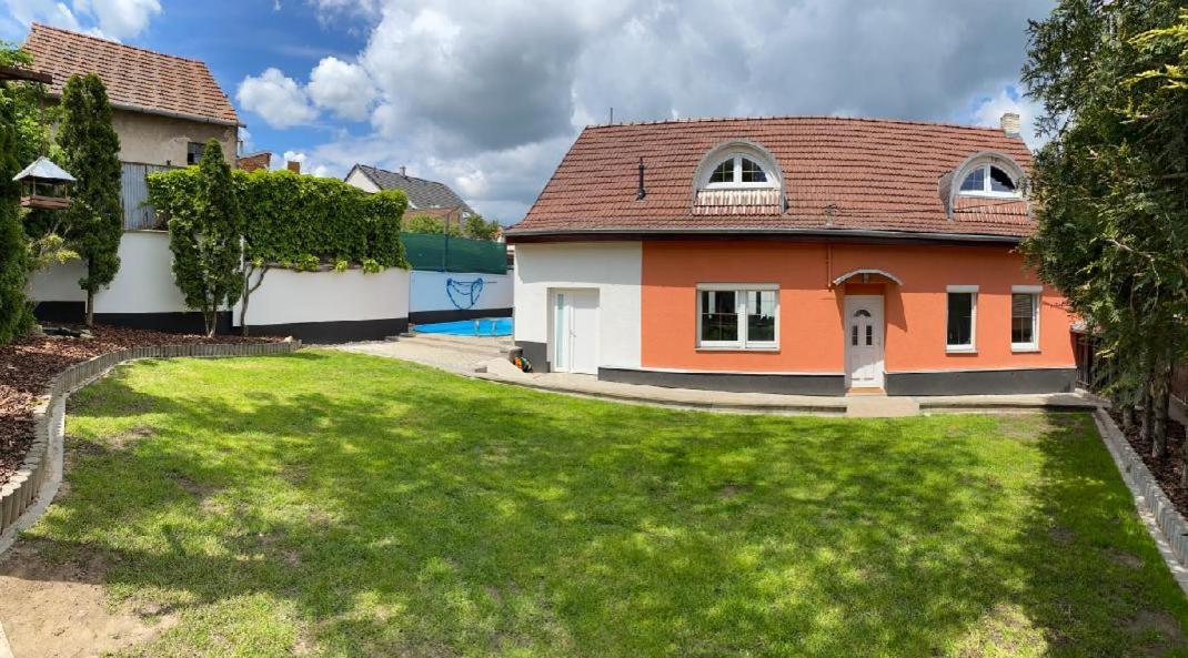 Vila Dum Emma Boretice Exterior photo