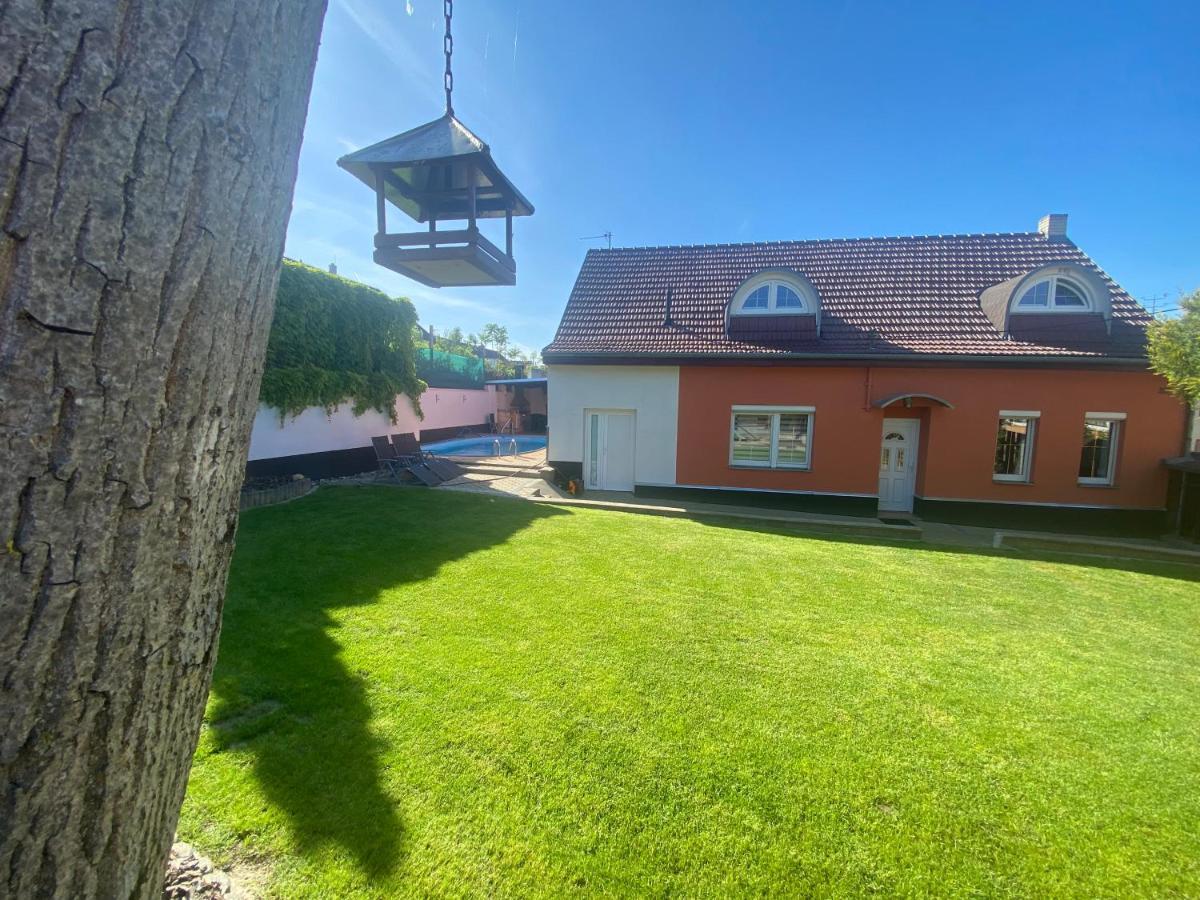Vila Dum Emma Boretice Exterior photo