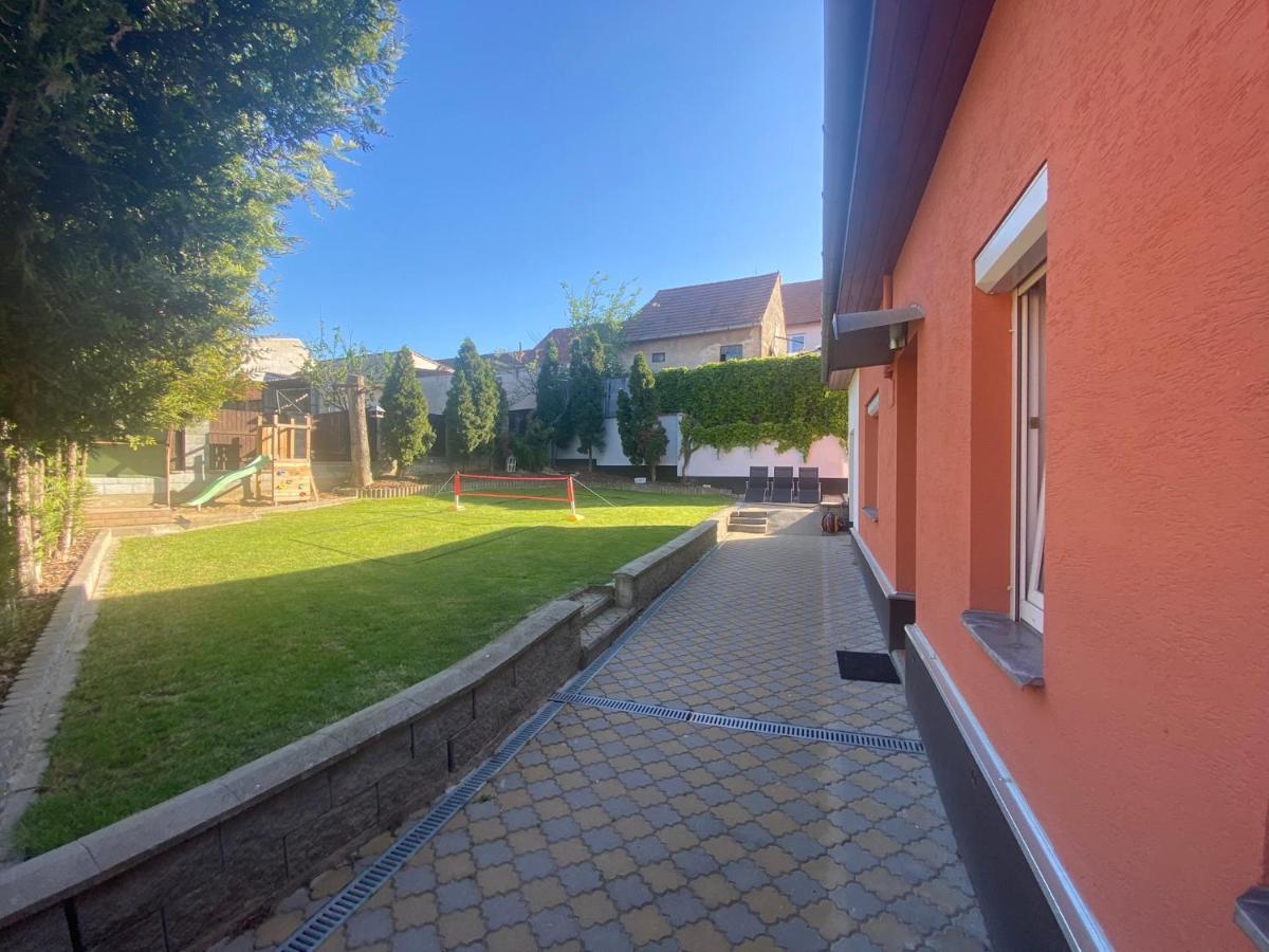 Vila Dum Emma Boretice Exterior photo